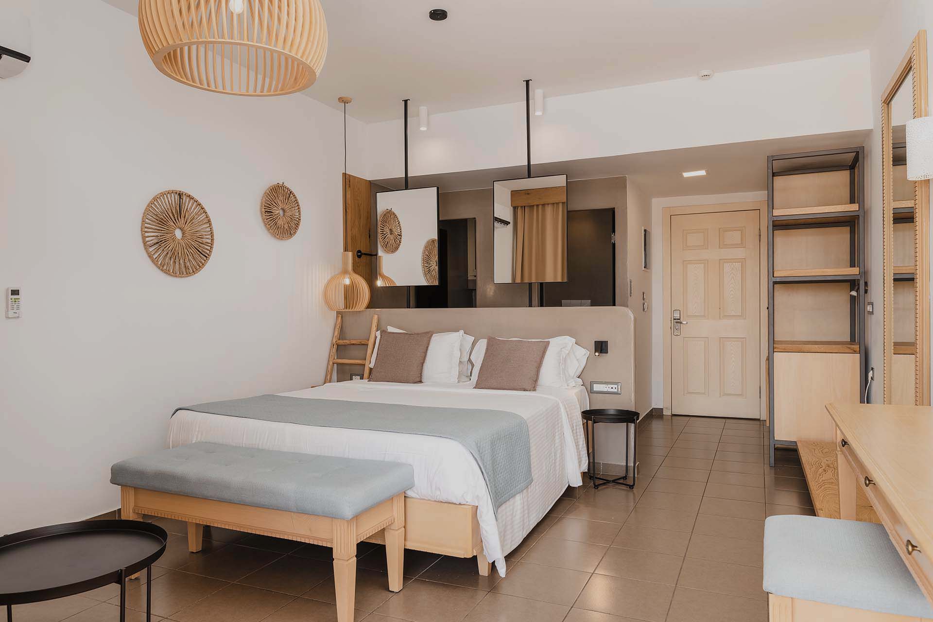 Swim up room with sea view Crete Seaside A Lifestyle Resort